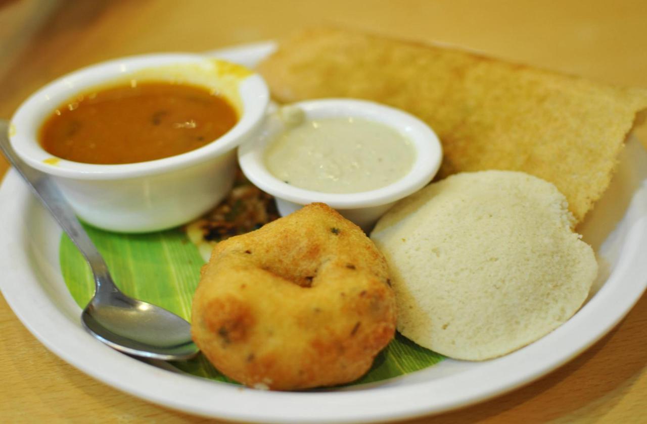 Hotel Chandra Jamshedpur Buitenkant foto