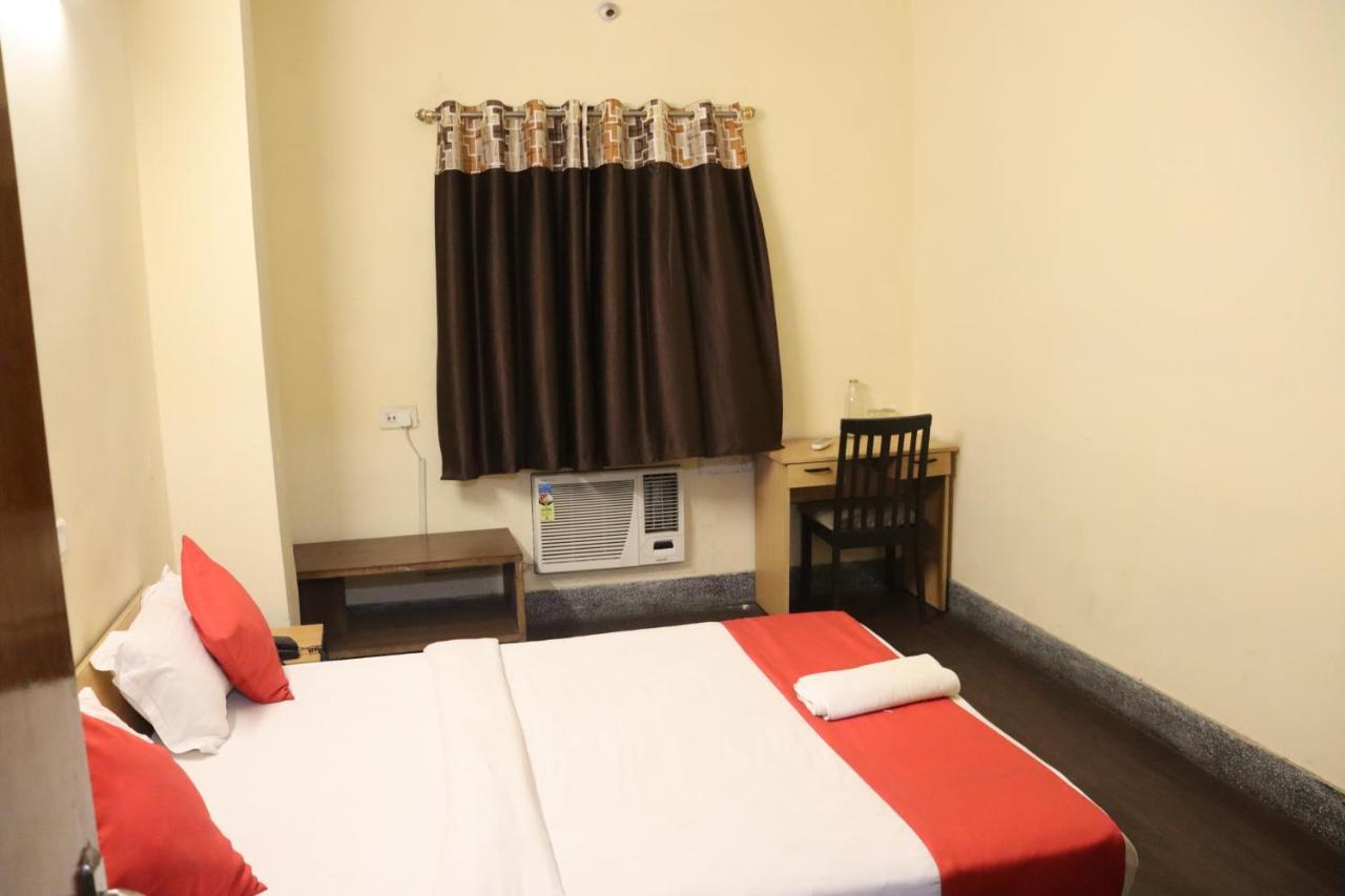 Hotel Chandra Jamshedpur Buitenkant foto
