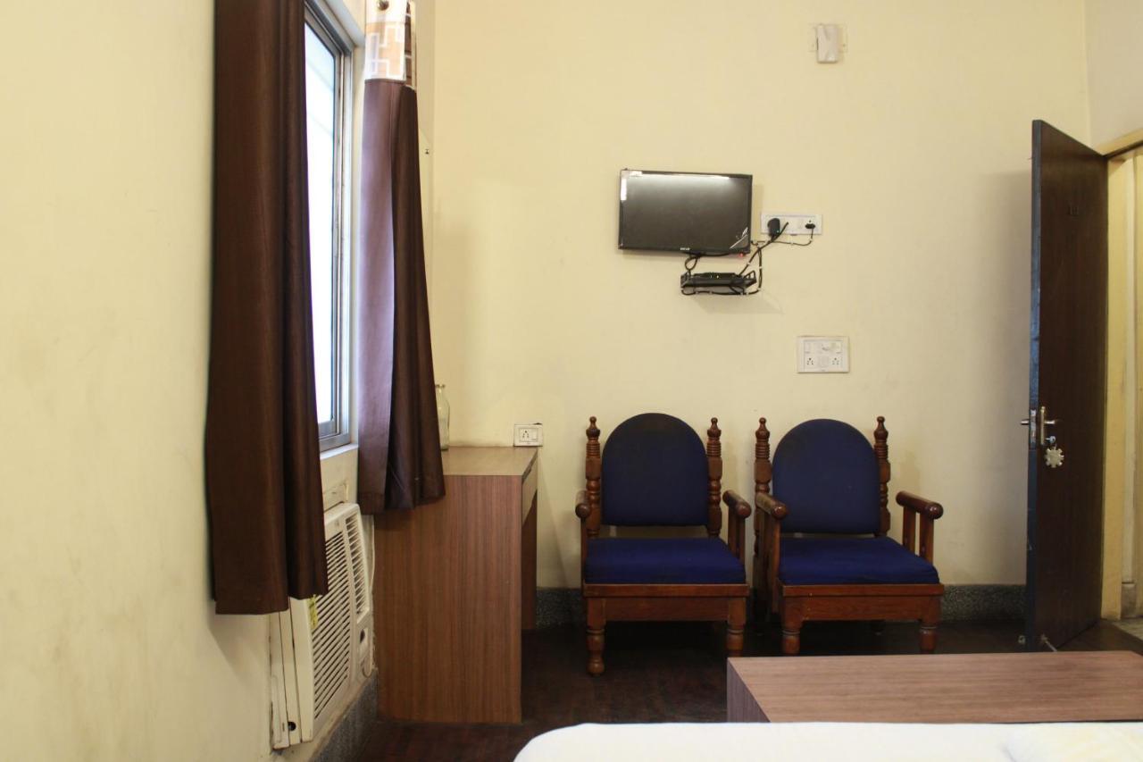 Hotel Chandra Jamshedpur Buitenkant foto