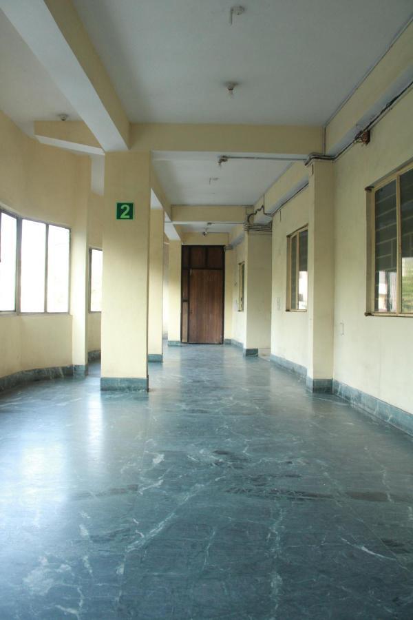Hotel Chandra Jamshedpur Buitenkant foto