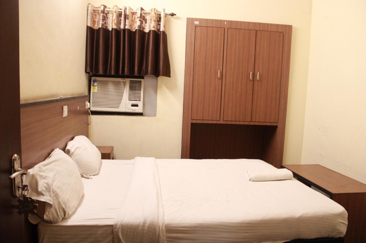 Hotel Chandra Jamshedpur Buitenkant foto