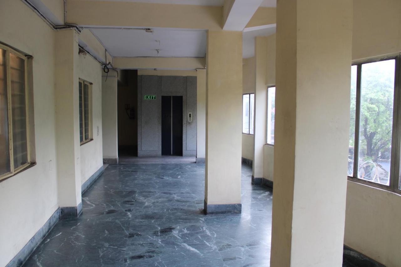 Hotel Chandra Jamshedpur Buitenkant foto