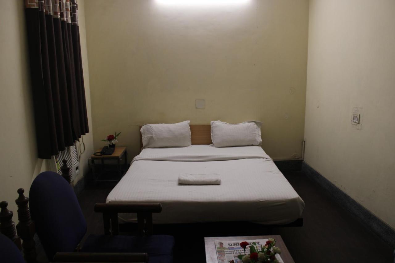 Hotel Chandra Jamshedpur Buitenkant foto